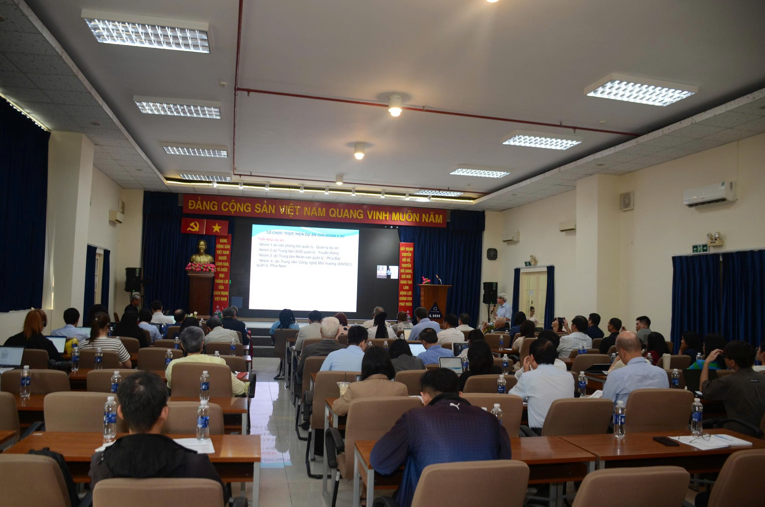 Ô nhiễm từ đốt hở rơm rạ 1 Ô nhiễm từ đốt hở rơm rạ - Ảnh 1.