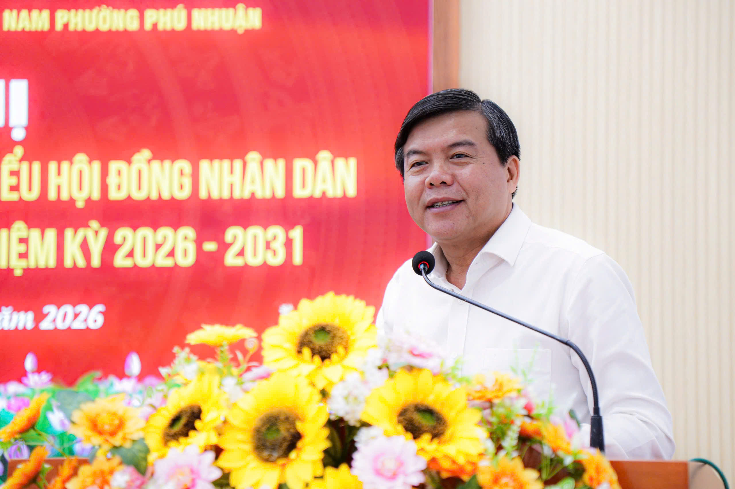 Ông Tăng Hữu Phong cam kết không để các cử tri phiền lòng, thất vọng - Ảnh 1.