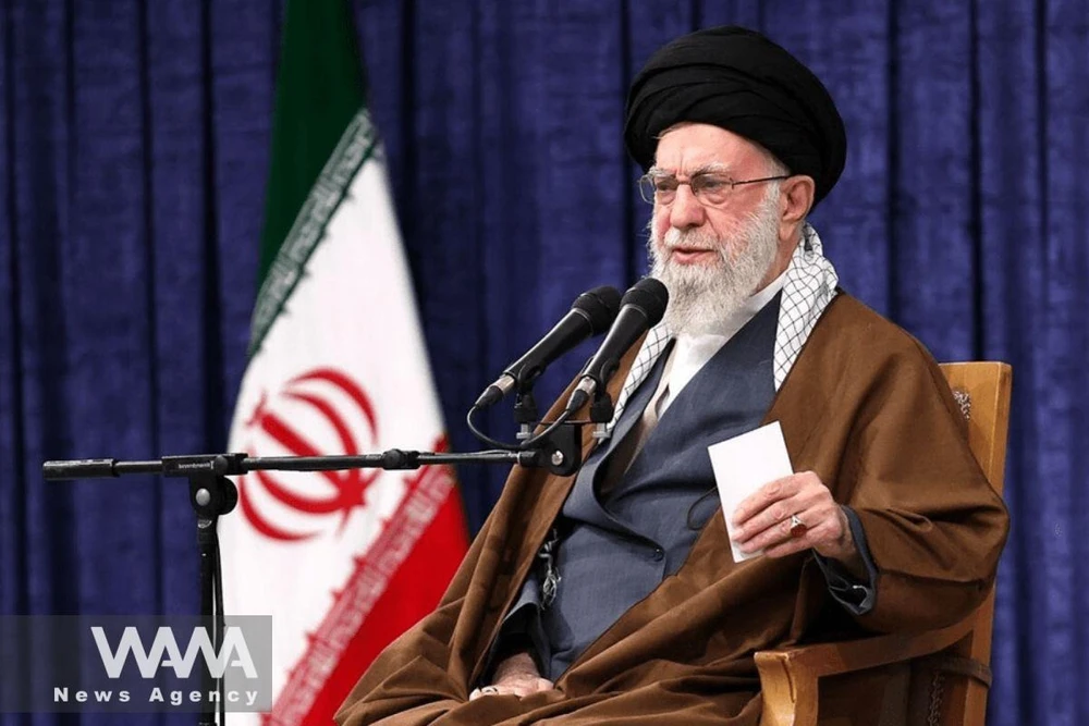 Lãnh tụ Tối cao Iran - ông Ayatollah Ali Khamenei. Ảnh: WANA ong-trump-ong-netanyahu-noi-lanh-tu-toi-cao-iran-thiet-mang-coi-bao-dong-khong-kich-vang-ren-khap-trung-dong.jpg
