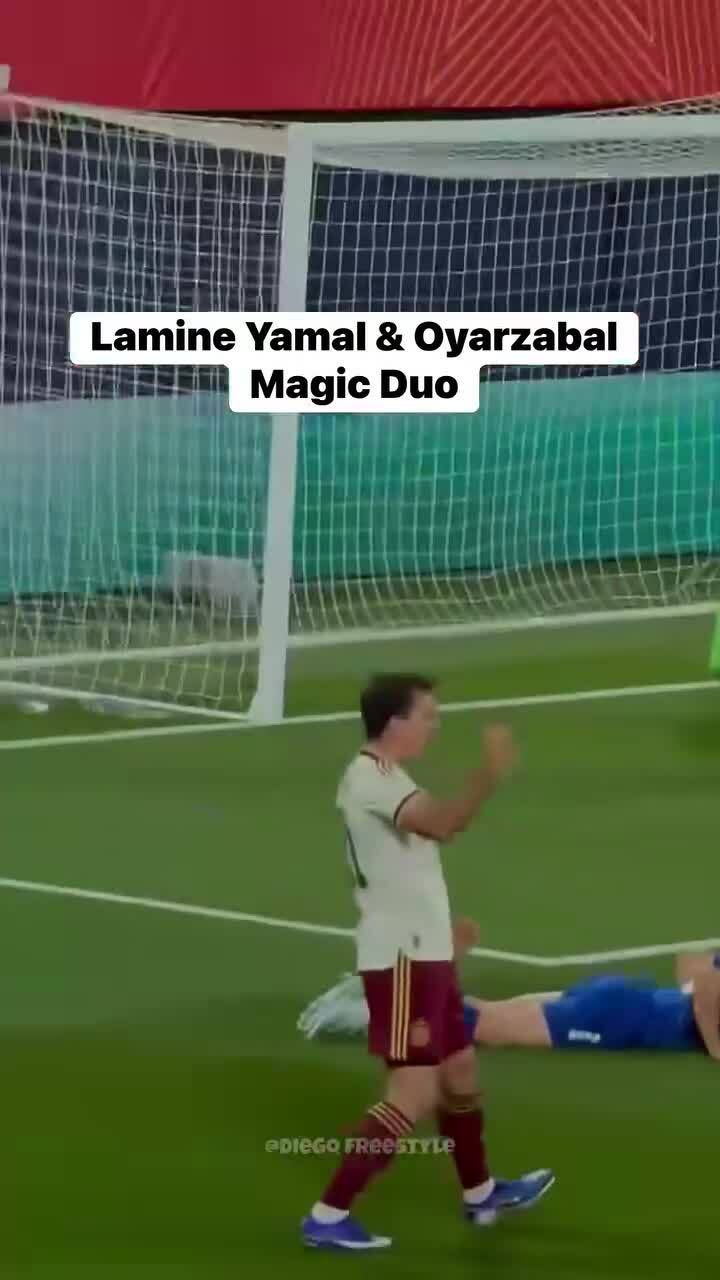 Oyarzabal ghi bàn cho Tây Ban Nha