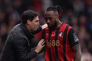 MU cạnh tranh với 2 CLB Premier League để bổ nhiệm HLV mới