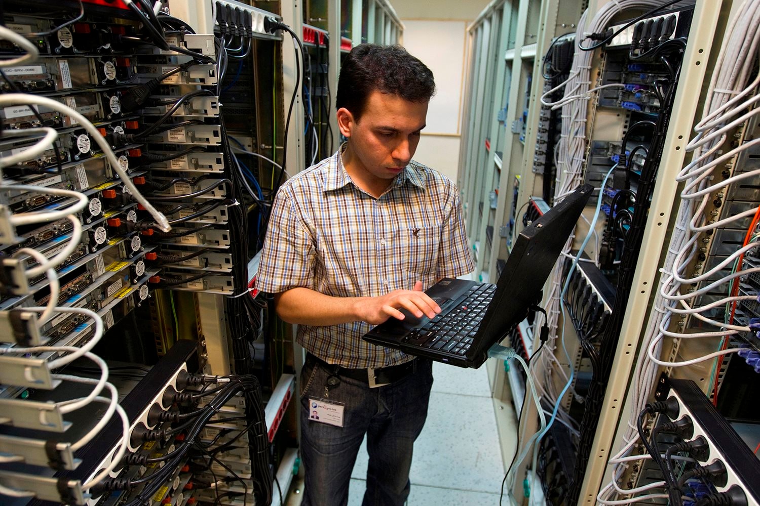 Phải khâm phục Iran vì họ vẫn làm được điều kinh ngạc này- Ảnh 2.