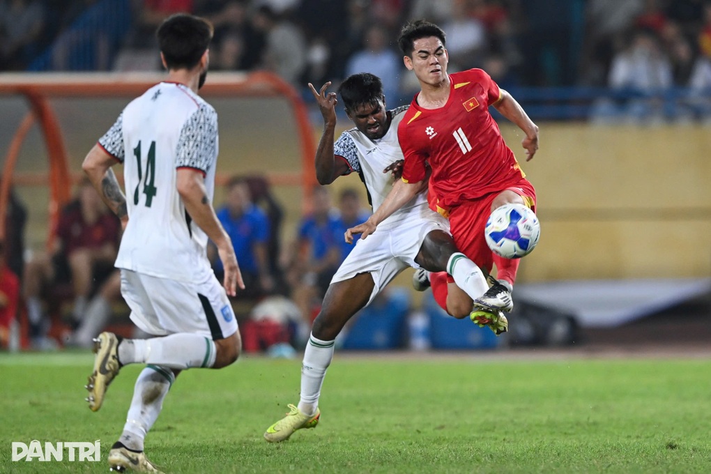 Phản ứng của cổ động viên châu Á khi tuyển Việt Nam thắng đậm Bangladesh - 1