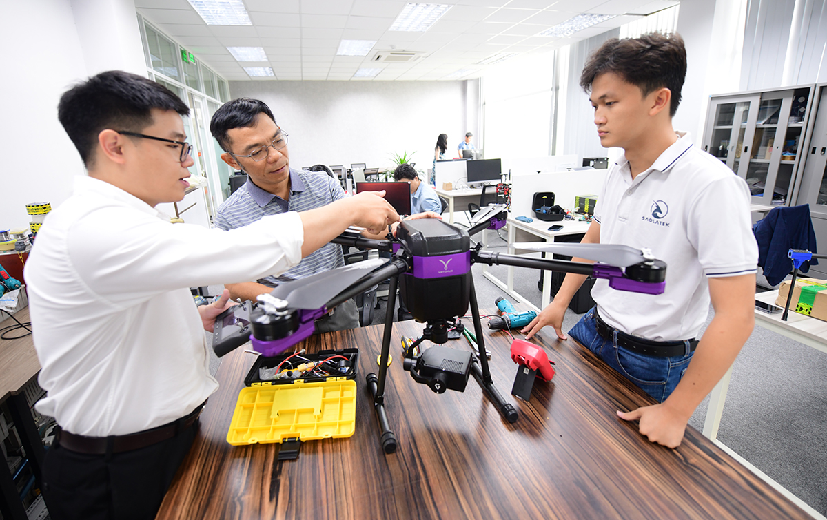 Phát triển kinh tế tầm thấp: Phải có cơ chế mở và không gian thử nghiệm đủ lớn - Ảnh 1. UAV - Ảnh 1.