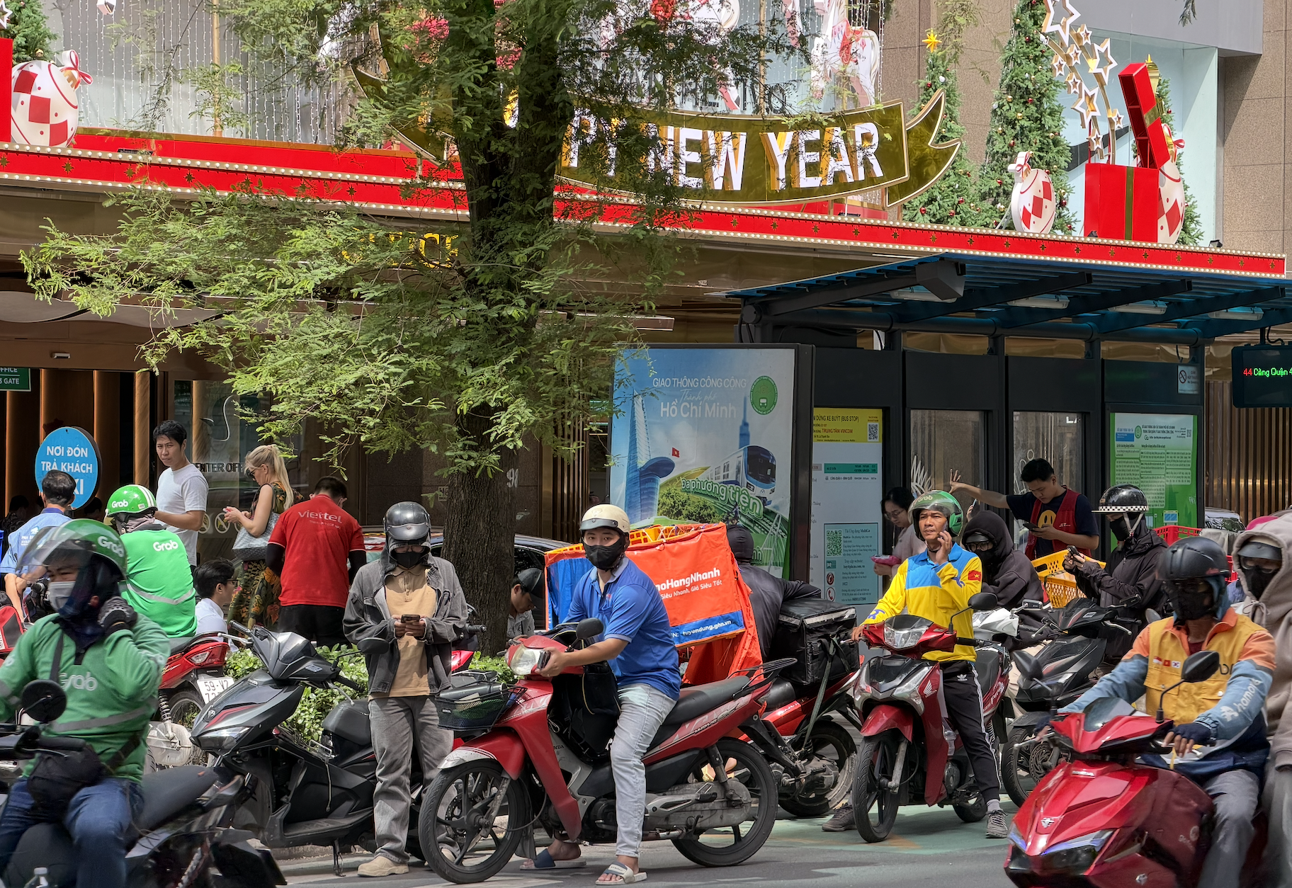 Phí giao hàng đồng loạt tăng- Ảnh 1.