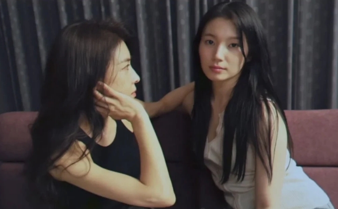 Phim mới của Ha Ji Won gây tranh cãi 1 Ha Ji Won và bạn diễn trong "Climax"