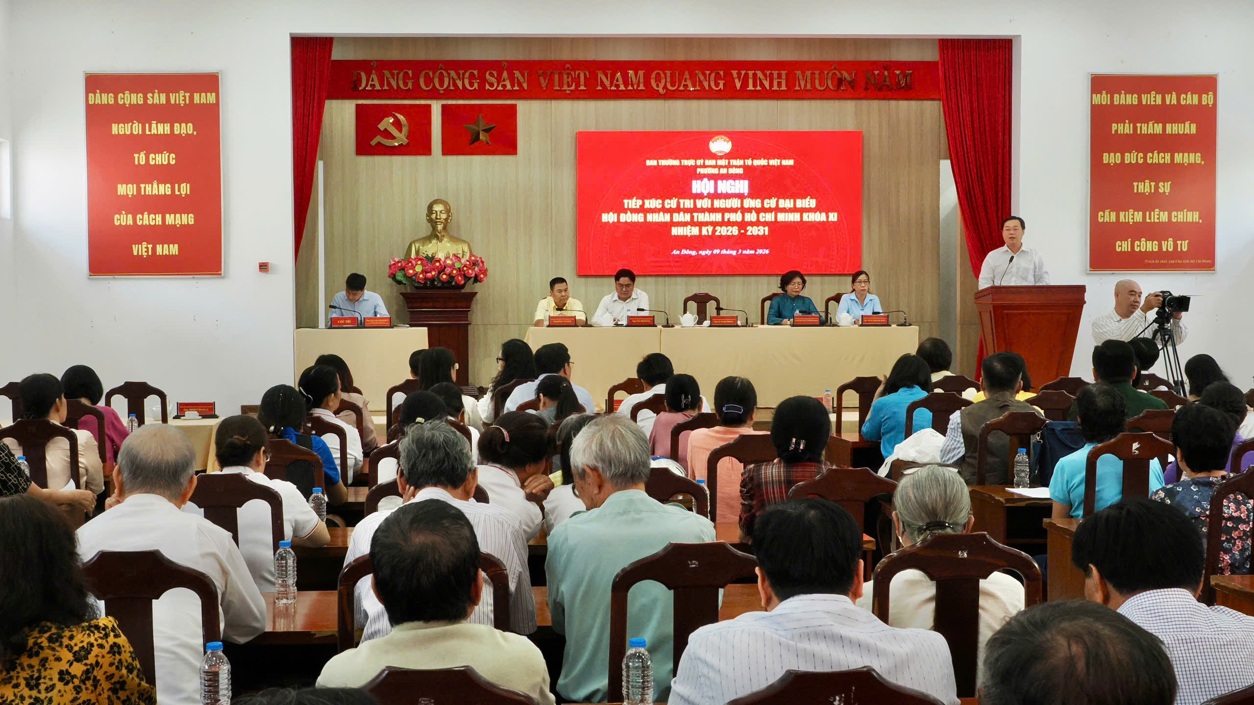 Phó bí thư Thường trực Thành ủy Lê Quốc Phong: Chỉnh trang đô thị cần tính toán hiệu quả lâu dài 1 lê quốc phong - Ảnh 1.