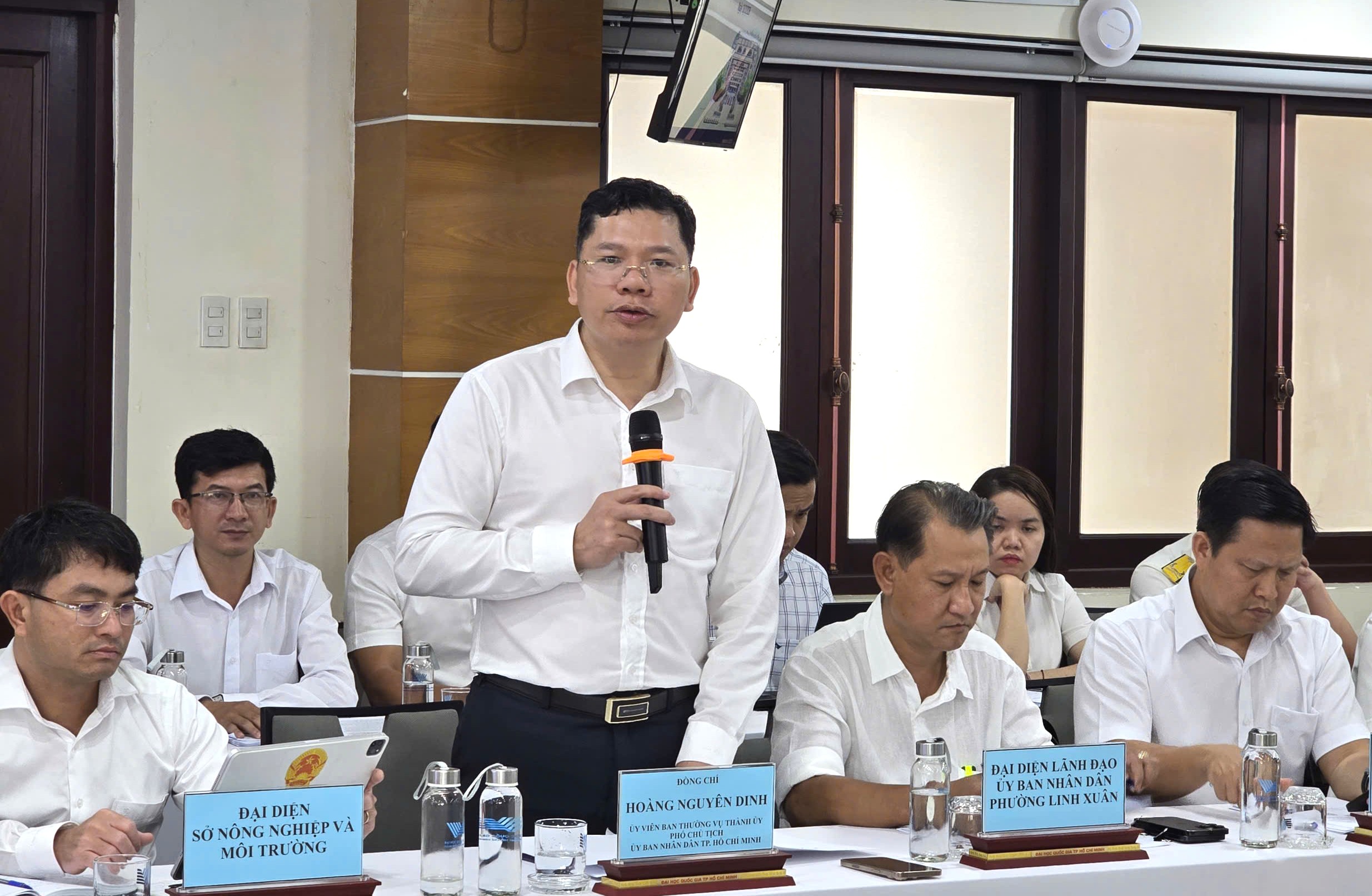 Phó chủ tịch TP.HCM Hoàng Nguyên Dinh: Đại học Quốc gia sớm xin ứng vốn bồi thường cho 1.500 hộ dân 1 Phó chủ tịch TP.HCM Hoàng Nguyên Dinh: Đại học Quốc gia sớm xin ứng vốn bồi thường cho 1.500 hộ dân - Ảnh 1.