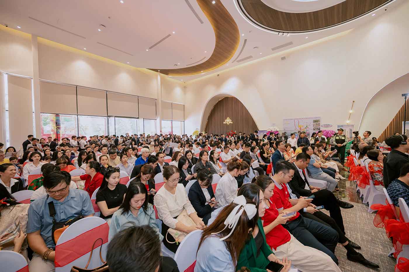 Phú Mỹ Hưng khai trương Trung tâm Nhà mẫu, sẵn sàng mở bán đợt 2 - Ảnh 1.