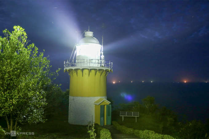 Ngọn hải đăng do người Pháp xây dựng năm 1902 trên bán đảo Sơn Trà. Ảnh: Nguyễn Đông