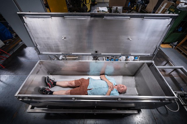 Phân hủy thi thể thành... nước rồi đổ xuống cống: Phương pháp mai táng thân thiện môi trường hay tận cùng của sự đáng sợ?- Ảnh 3.