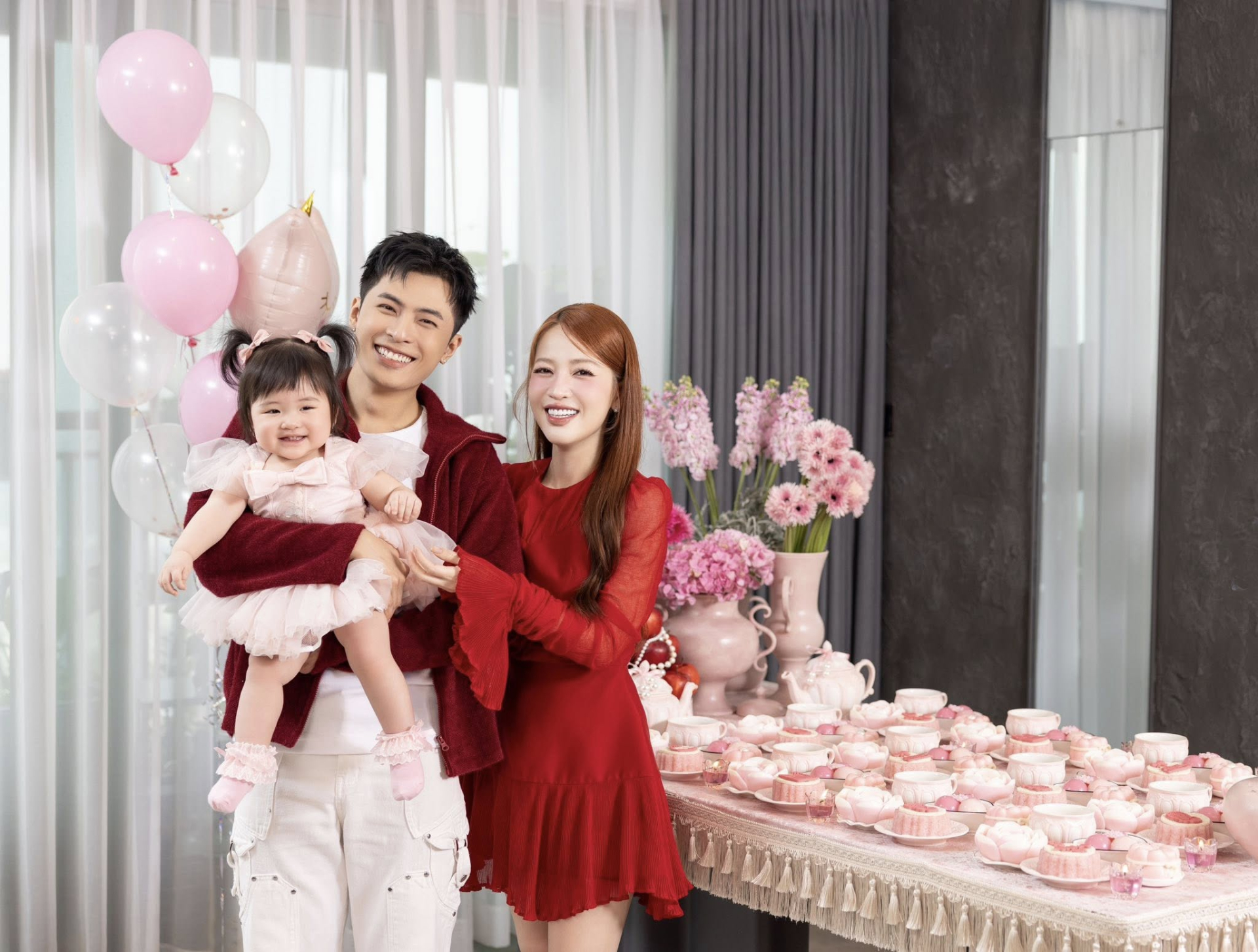 Puka và Gin Tuấn Kiệt lần đầu công khai cận dung mạo con gái- Ảnh 1.