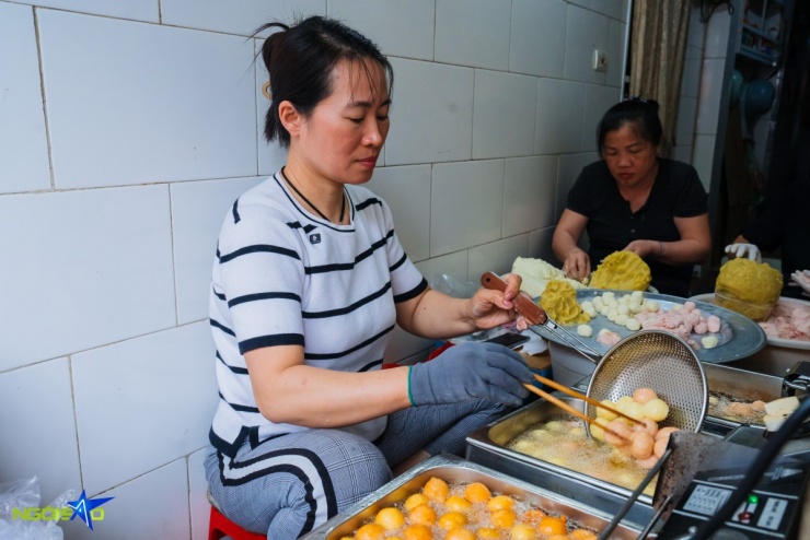 Quán bánh rán tí hon ngày bán 3.000 chiếc ở Hà Nội - 1