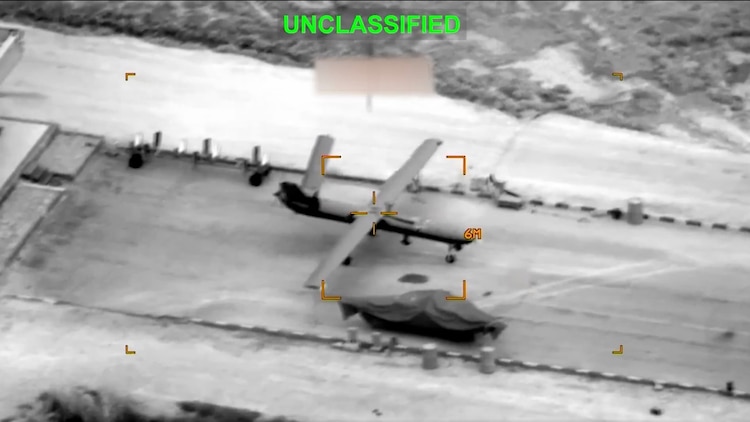 Quan chức Mỹ thừa nhận không thể ngăn chặn hết UAV Iran? - Ảnh 1.