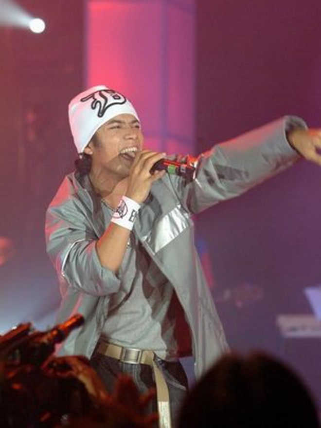 Nam ca sĩ Việt vừa qua đời: Quán quân Sao Mai, gương mặt biến dạng vì bạo bệnh- Ảnh 1.