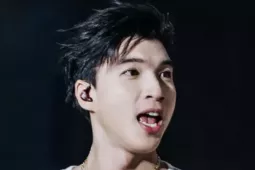 Bất ngờ lớn từ 30 anh trai