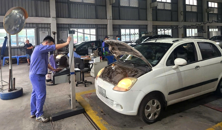 Quy định mới điều kiện kinh doanh dịch vụ kiểm định xe cơ giới, cơ sở kiểm định khí thải - Ảnh 1.
