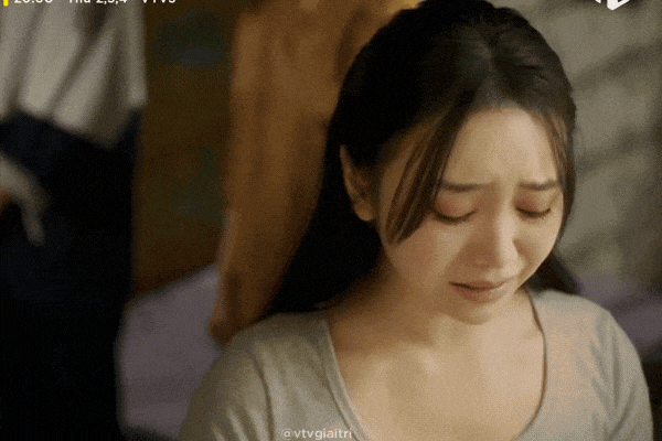 Việt Nam có 1 mỹ nhân khổ thêm 1 phần là đẹp thêm 10 phần: Khóc tả tơi rũ rượi vẫn hoàn mỹ mới tài- Ảnh 2.