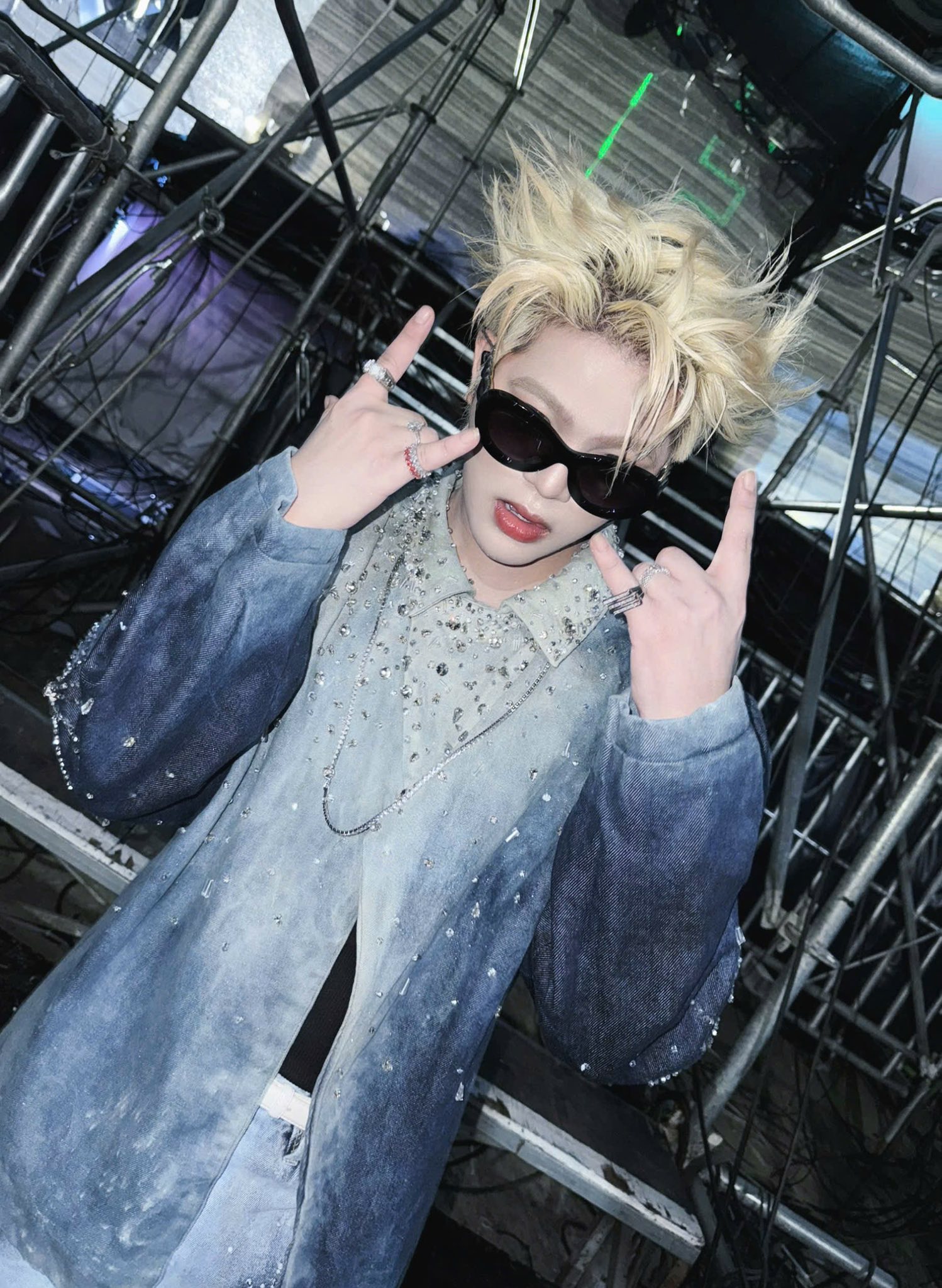 Ca sĩ Việt gây sốt trang Thông tin Chính phủ: Có “số” làm Quán quân - Á quân, bán vé concert hết veo chỉ trong 22 giây- Ảnh 1.