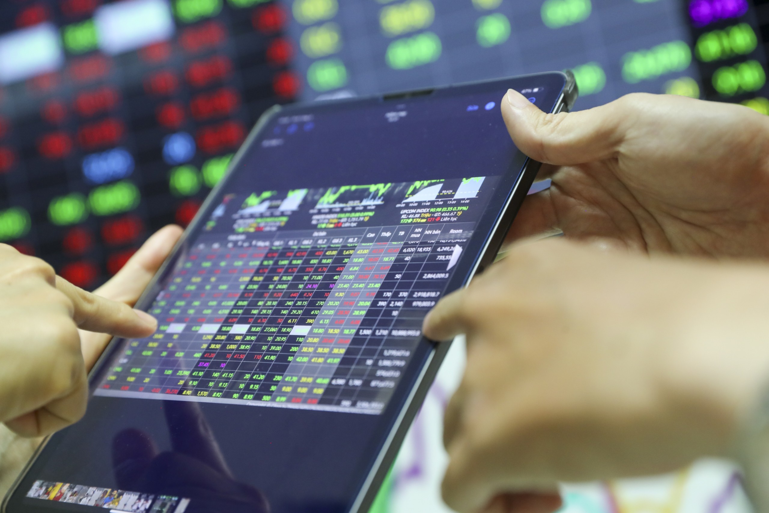 Rà soát tư cách công ty đại chúng, doanh nghiệp nào có thể bị hủy niêm yết? - Ảnh 1.