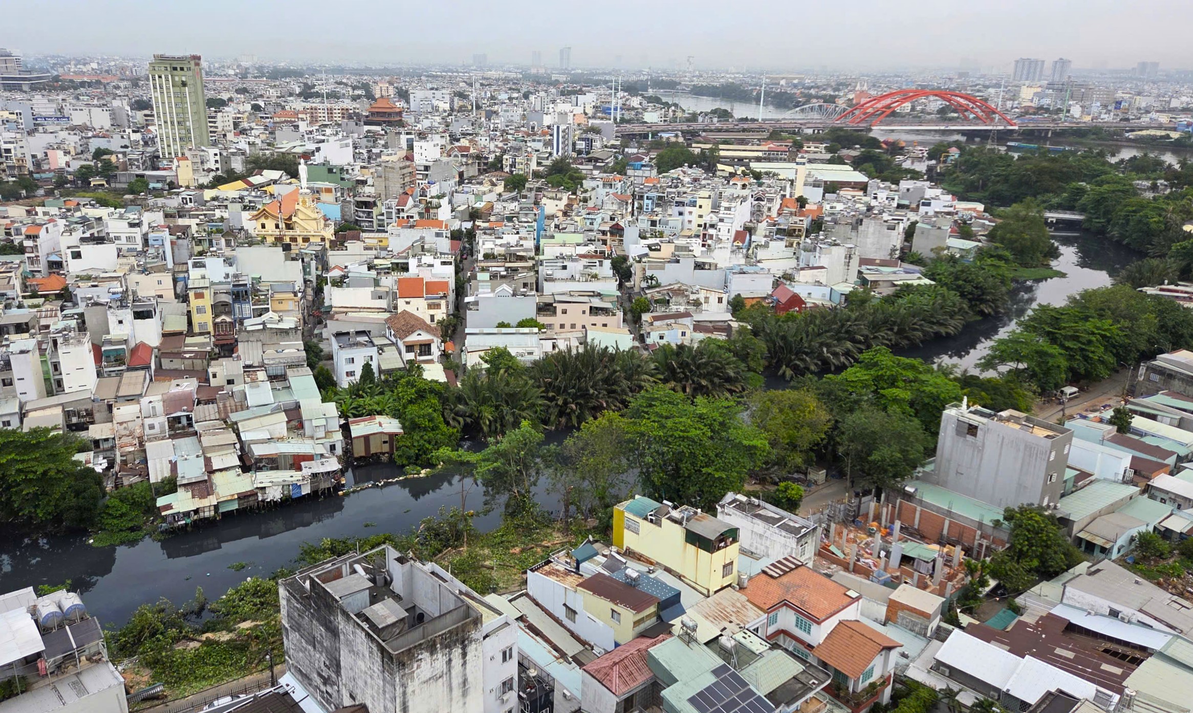 Rạch Xuyên Tâm vướng mặt bằng hơn 1.200 hộ, Chủ tịch TP.HCM ra tối hậu thư - Ảnh 1.