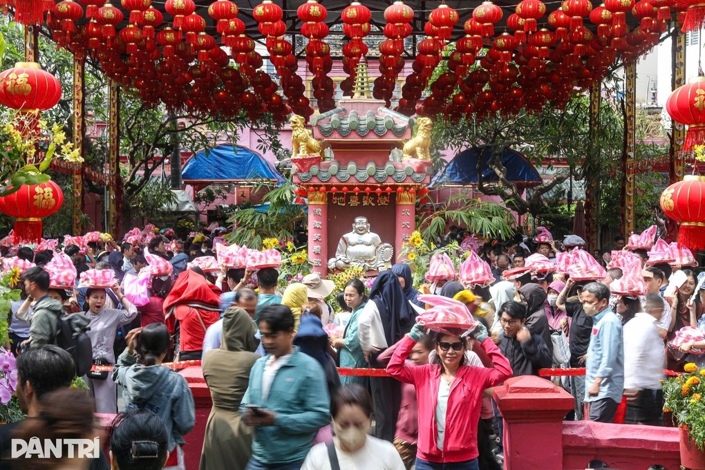 Rằm tháng Giêng ở TPHCM: Đi đâu để cầu an, vãn cảnh đầu năm? - 1