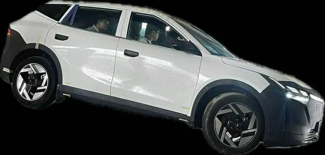 Rộ ảnh xe VinFast lạ đang thử nghiệm: Khả năng là VF 6 nâng cấp, có chi tiết như VF 8, VF MPV 7 - Ảnh 1.