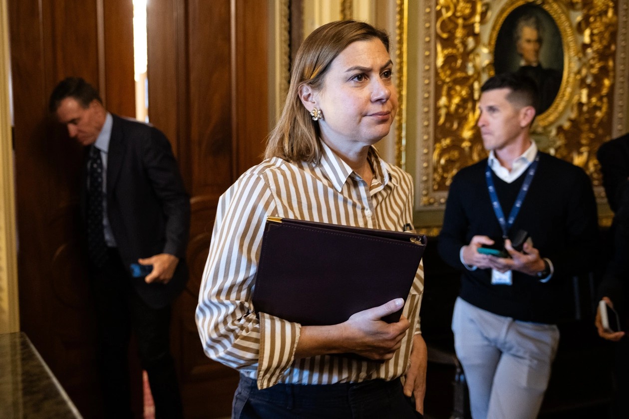 Rộ tin Lầu Năm Góc cần thêm tiền cho Trung Đông, Đảng Dân chủ vào thế khó - Ảnh 1.