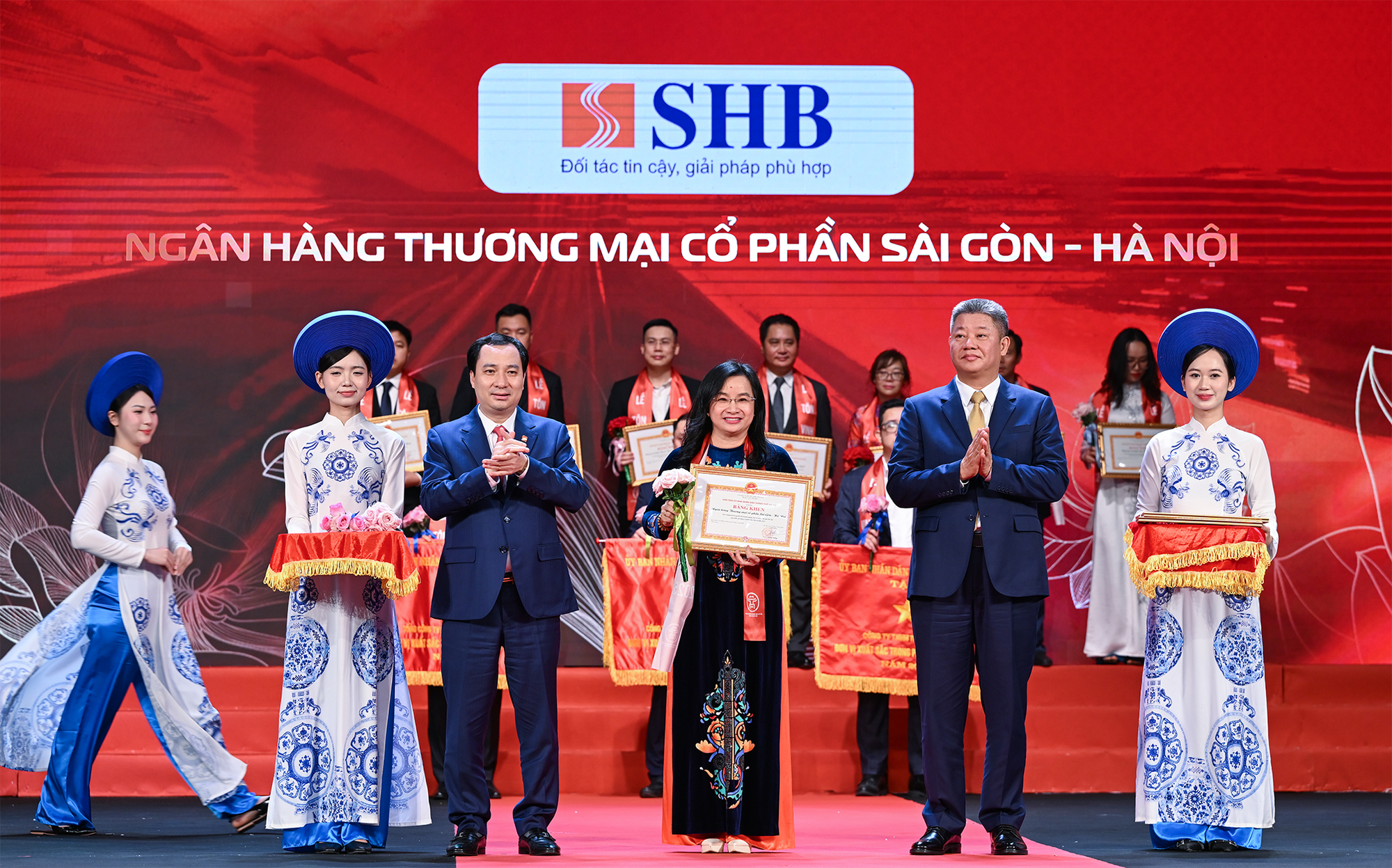 SHB chọn phát triển bền vững làm điểm tựa để viết tiếp câu chuyện Việt Nam- Ảnh 1.