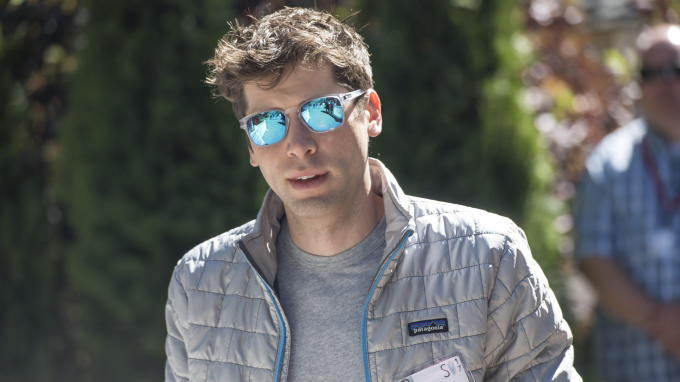 CEO OpenAI Sam Altman. Ảnh: QZ