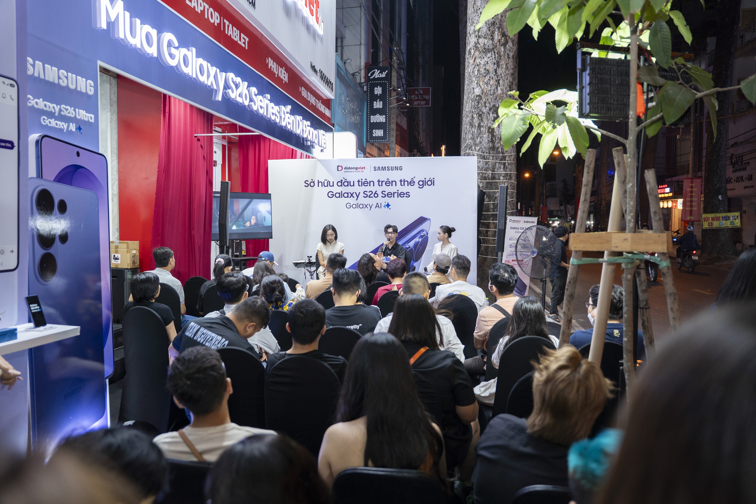 Samsung Galaxy S26 mở bán, người Việt chuộng bản cao cấp nhất - Ảnh 1.
