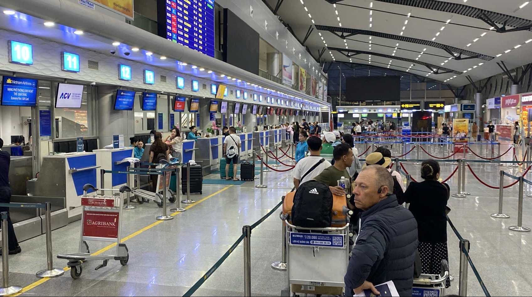 Sân bay Đà Nẵng - Ảnh 2.