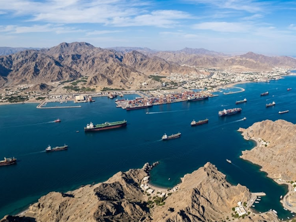 Sau Hormuz, “Cổng Nước Mắt” Bab el-Mandeb đang trở thành điểm nghẽn mới - 2