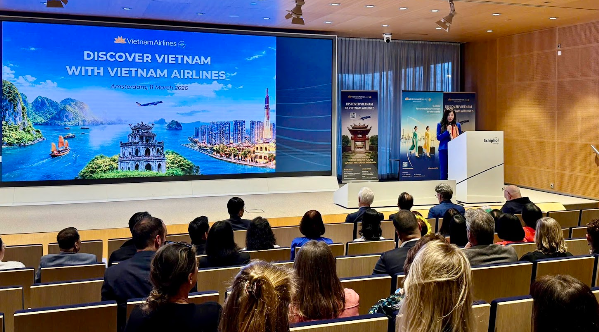 đường bay thẳng - Ảnh 1.