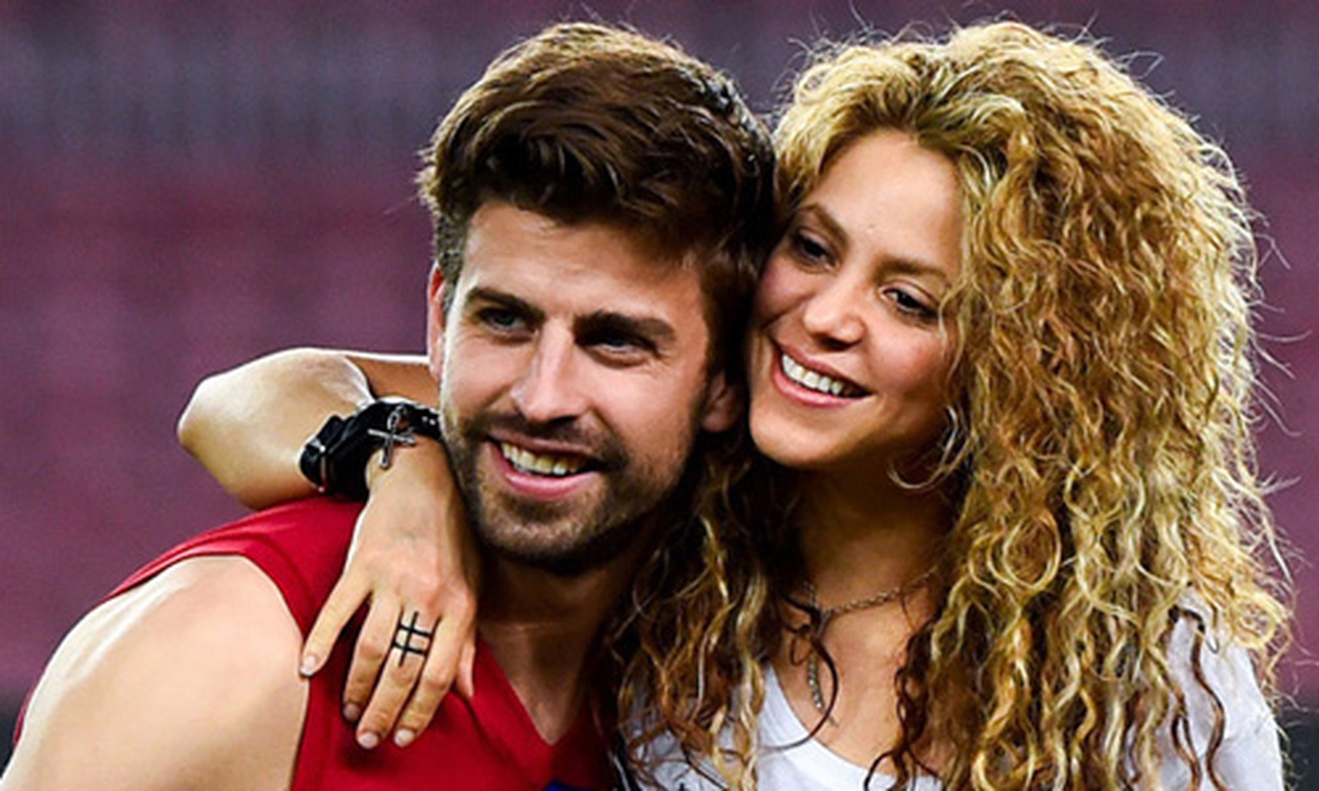 Shakira sau chia tay Piqué: Thăng hoa sự nghiệp, hẹn hò người kém 15 tuổi - 1