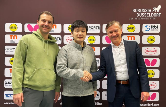 Fan Zhendong (giữa) ký hợp đồng một năm với Borussia Dusseldorf, thi đấu mùa giải 2026-2027. Ảnh: ETTU