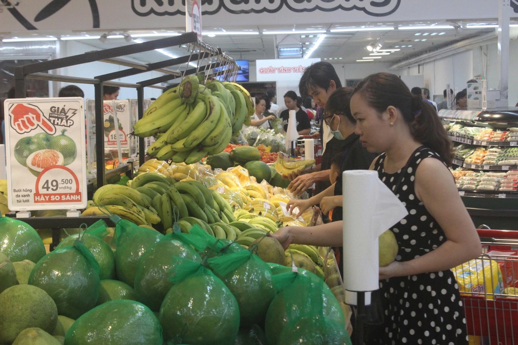 Siêu thị rục rịch tăng giá, Bộ Công Thương tìm cách bình ổn thị trường - 1