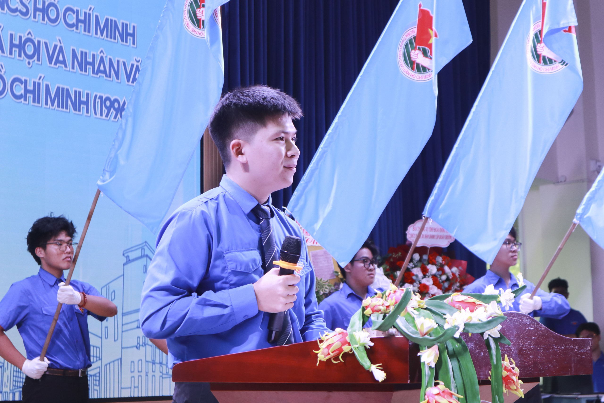 Sinh viên TP.HCM làm bản đồ số tra cứu đơn vị hành chính sau sáp nhập - Ảnh 3.