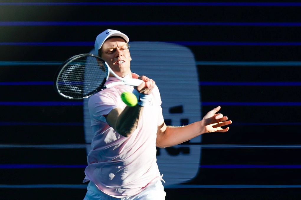 Sinner thoát hiểm ngoạn mục, nối dài kỷ lục tại Miami Open - 1