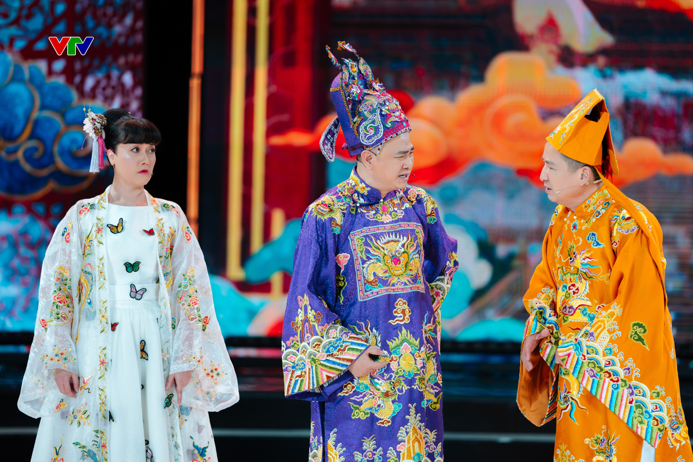 “Số lượng luận văn tiến sĩ gấp 3 lần số trứng gà đẻ trong một năm”- Ảnh 4.