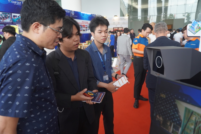 Doanh nghiệp tham gia ngày hội khởi nghiệp sáng tạo trên địa bàn Bình Dương (cũ) nay là TP HCM. Ảnh: Phước Tuấn