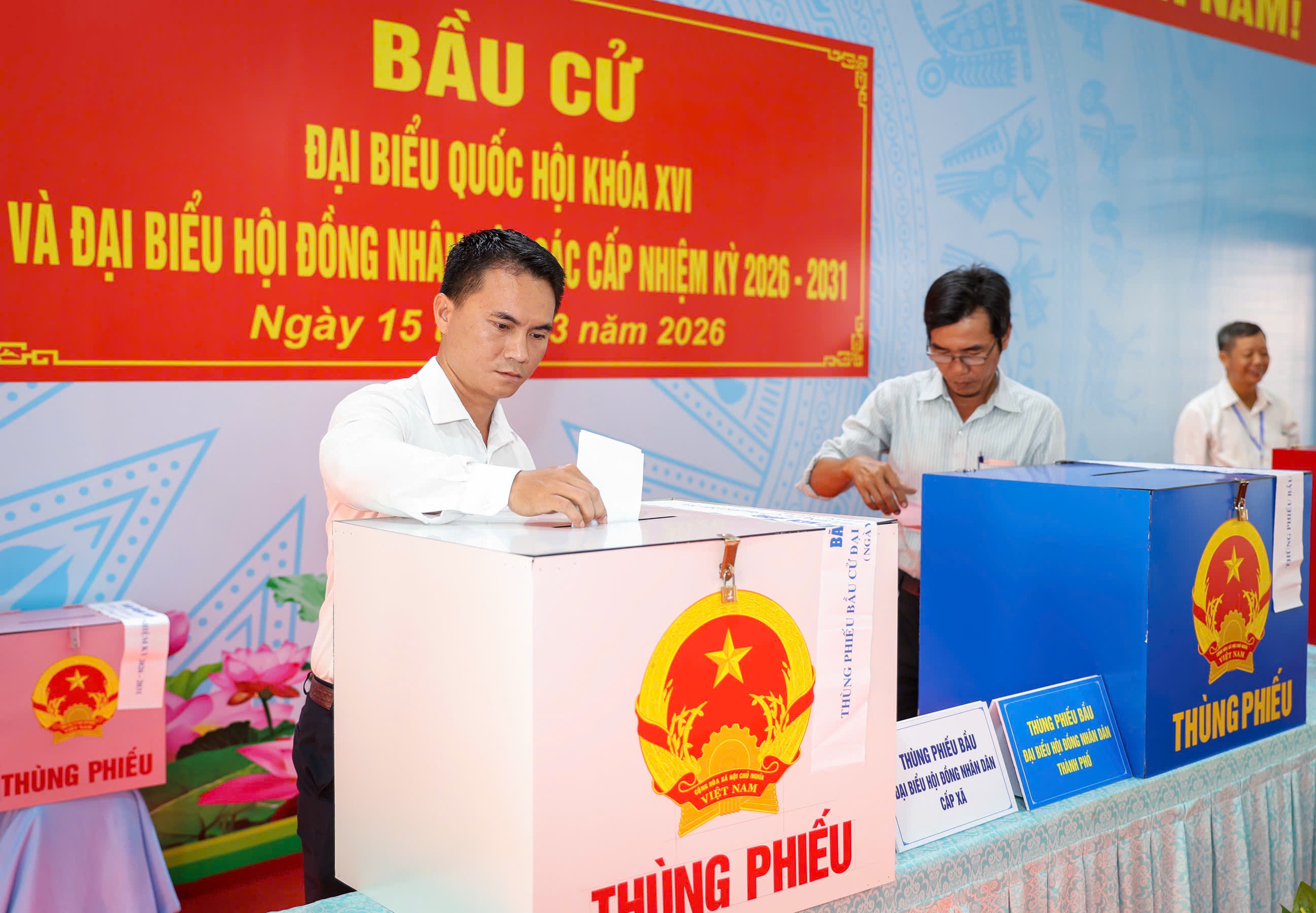 TP.HCM bầu đủ đại biểu, bộ máy chính quyền mới vận hành từ ngày 1.4 2 TP.HCM bầu đủ đại biểu, bộ máy chính quyền mới hoạt động từ 1.4 - Ảnh 1.