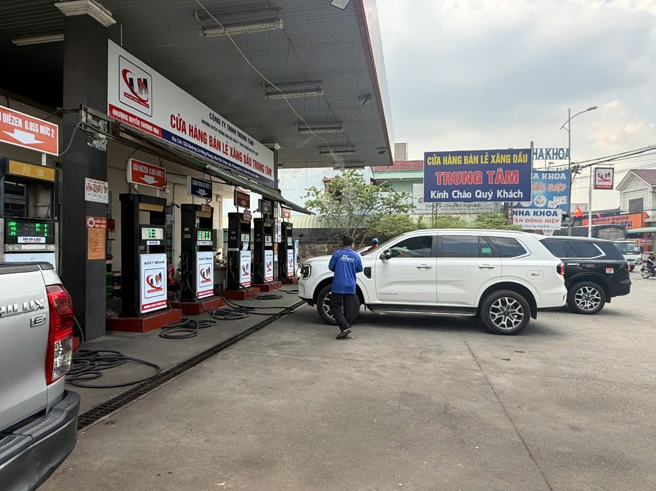 TP.HCM kiểm soát cây xăng hết hàng như thế nào?  - Ảnh 1.