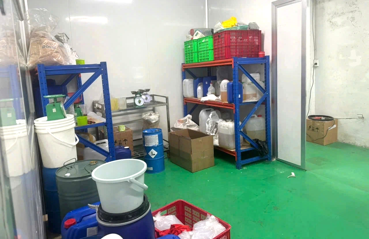 TP.HCM lập nhiều đoàn kiểm tra thuốc, vắc xin, mỹ phẩm, hóa chất 1 TP.HCM lập nhiều đoàn kiểm tra thuốc, vắc xin, mỹ phẩm, hóa chất - Ảnh 1.