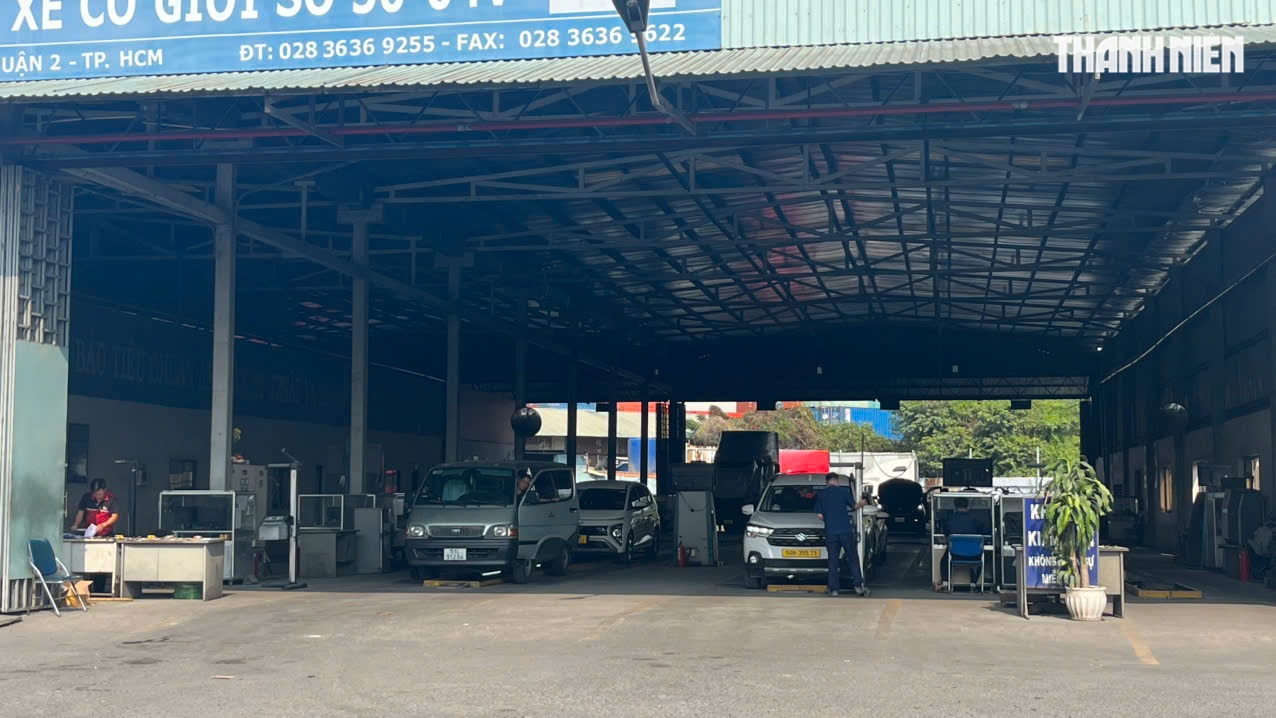 Ngày đầu áp dụng quy định đăng kiểm mới: Tắc nghẽn, chờ đợi do… lỗi phần mềm - Ảnh 1.