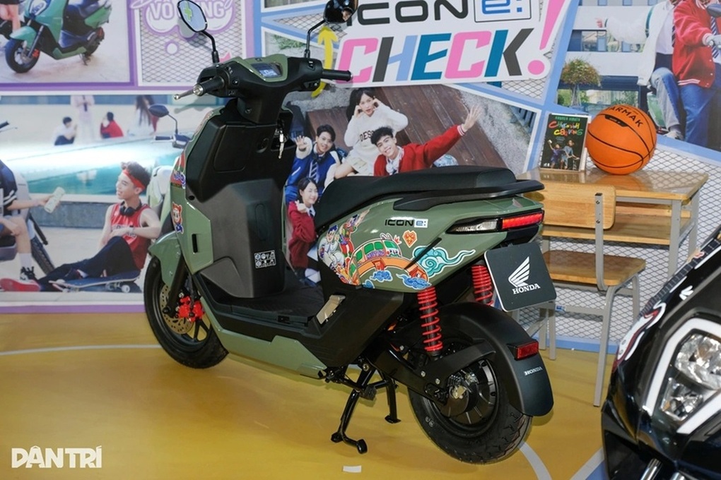 Tầm giá 30 triệu đồng, những lựa chọn xe máy điện cho phái đẹp - 1