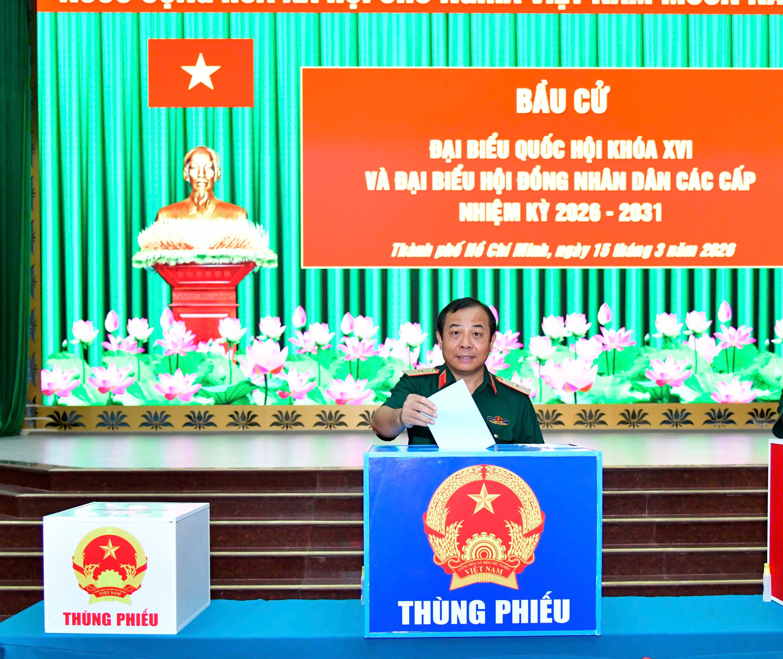 Tâm sự của người lính TPHCM trong ngày bầu cử 1 Video: Tâm sự của người lính TPHCM trong ngày bầu cử - Ảnh 1.