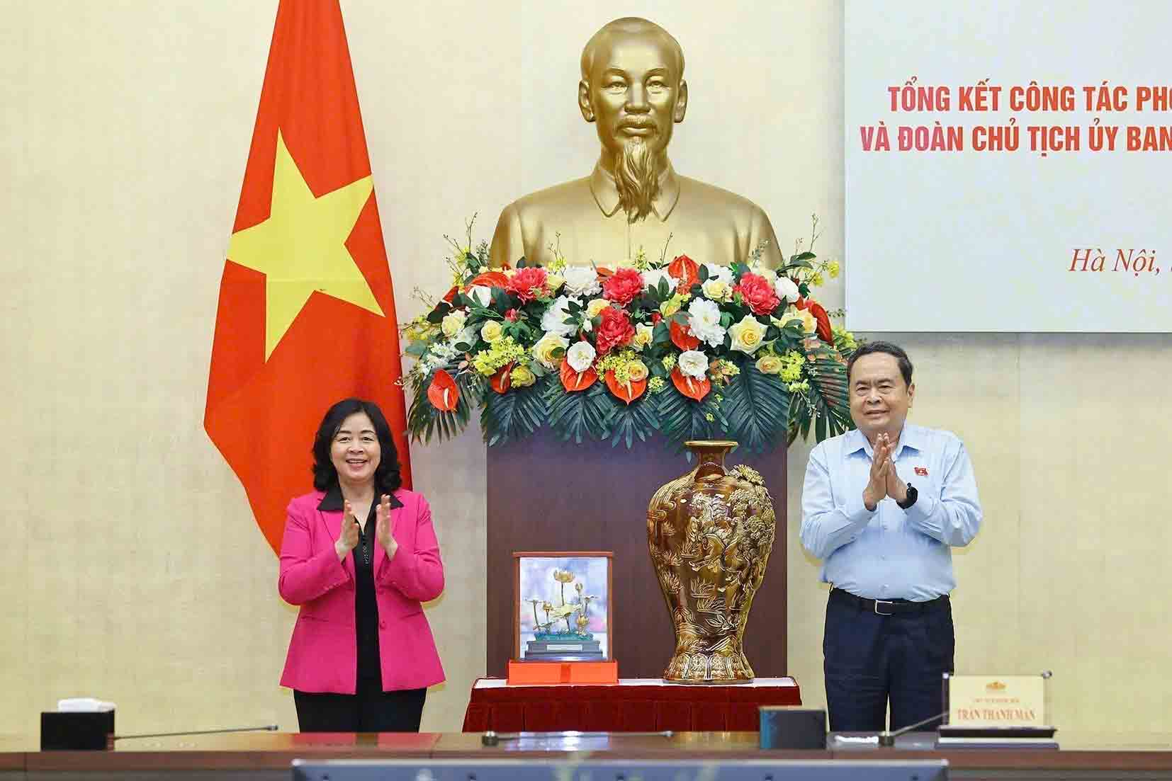 Tăng cường phối hợp giữa Quốc hội và MTTQ VN - Ảnh 1.