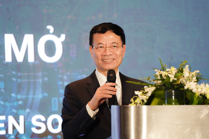 Bộ trưởng Nguyễn Mạnh Hùng tại Diễn đàn Công nghệ mở 2025. Ảnh: Lưu Quý