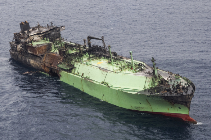 Tàu Arctic Metagaz trôi dạt trên biển Địa Trung Hải, ngày 15/3. Ảnh: AFP